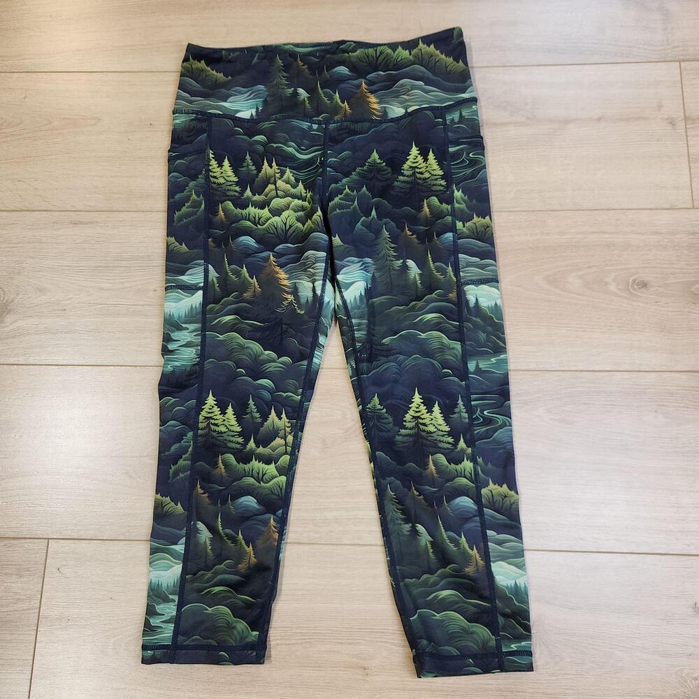 Constantly Varied Gear Leggings Womens Medium Green Forest Camo Pockets Capri